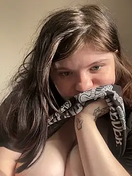 juicygoth202 online show from April 29, 4:42 pm