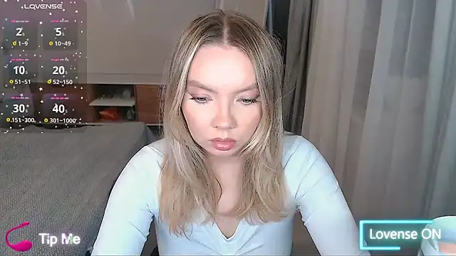 PolinaXXXXJones online show from December 17, 7:29 pm