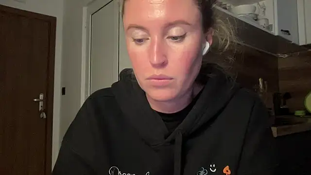 Ameli8 online show from November 19, 6:19 pm