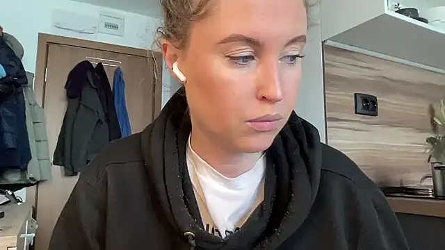 Ameli8 online show from February 6, 10:07 am