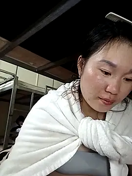 Helen kelly online show from December 17, 1:15 pm