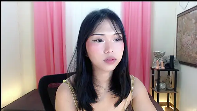 sweet sophiaxx online show from February 14, 3:41 am