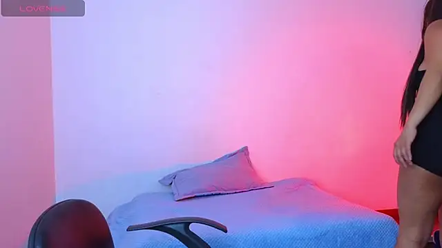 lau rl online show from November 28, 8:45 pm