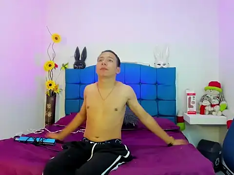 Lovers Spicy online show from March 8, 3:21 am