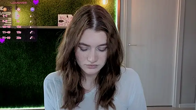 eshleeygreen online show from April 11, 2:21 pm