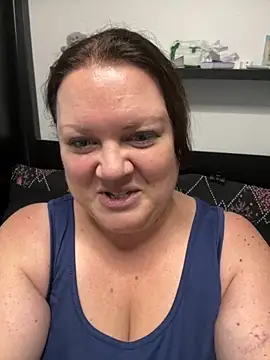 RealWoman84 online show from November 8, 3:28 pm