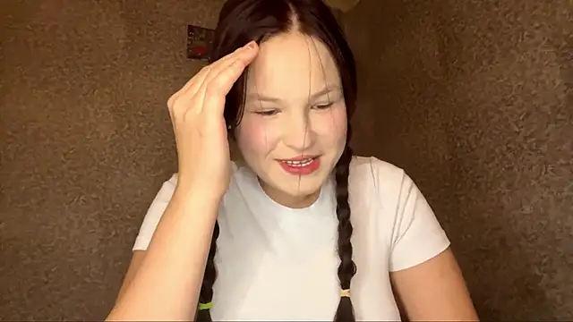 SaraXiao online show from November 6, 1:28 pm