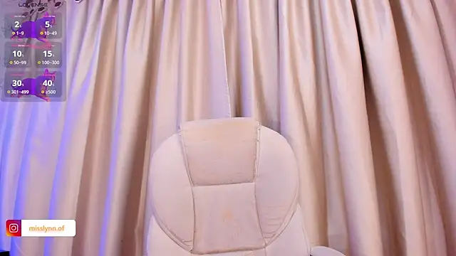 misslynnn  online show from November 16, 2:57 am