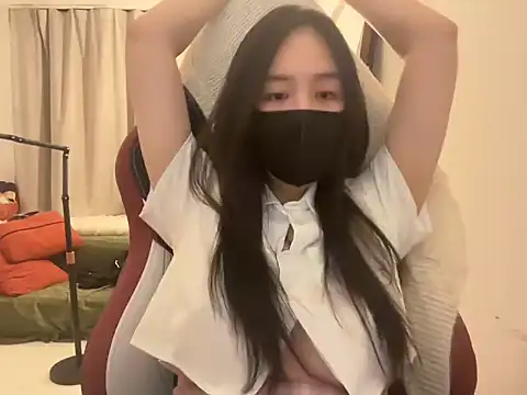 Helloboohello online show from November 7, 1:17 pm