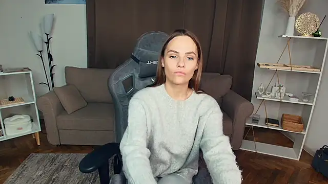 JacquelinKasch online show from November 7, 2:00 pm