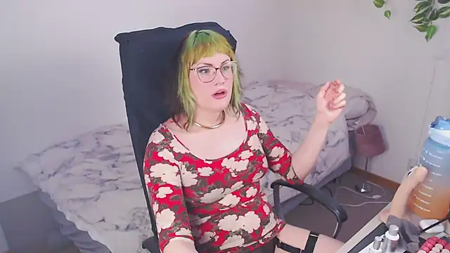 slutty violet online show from April 2, 1:41 pm