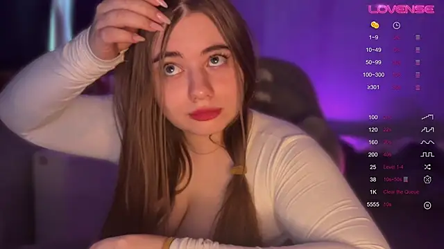 AmeliaMiles online show from April 19, 8:03 am