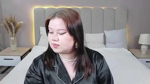 EvaNova  online show from March 10, 10:30 am