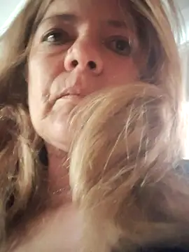 karlaanqui1 online show from February 9, 8:33 pm