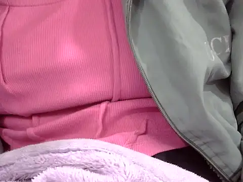 SEXY PRIYA83 online show from January 10, 7:29 pm