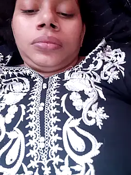 HotGirl23231 online show from November 9, 6:37 pm