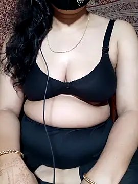 HotGirl23231 online show from April 16, 6:40 pm