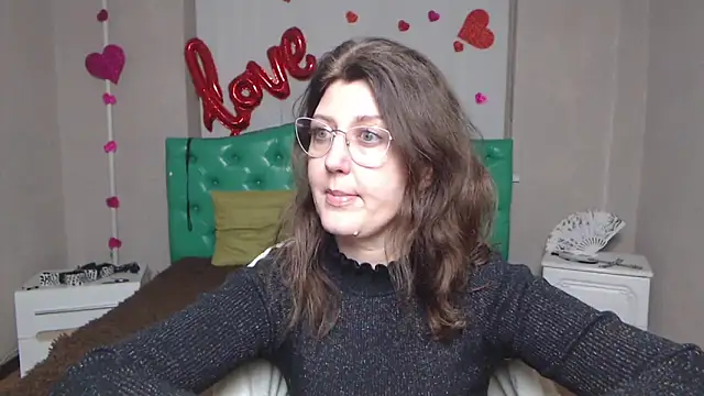 RoseHille online show from February 17, 6:07 pm