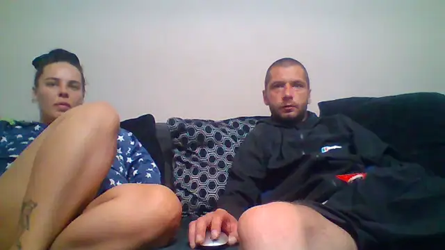 Kinkycouple142 online show from May 28, 10:29 pm