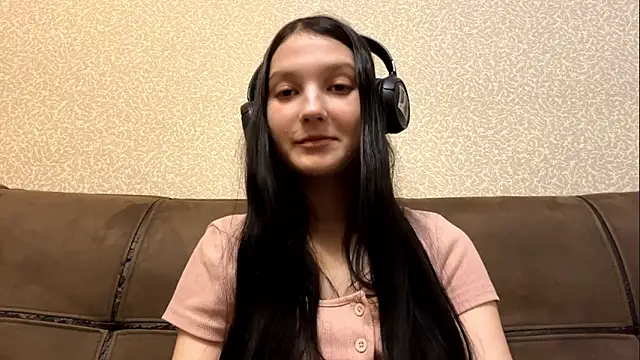 AurorAurora online show from February 2, 9:41 am