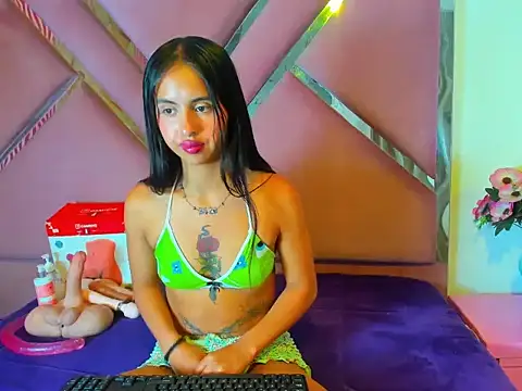 CloeMorenti  online show from November 18, 4:08 pm