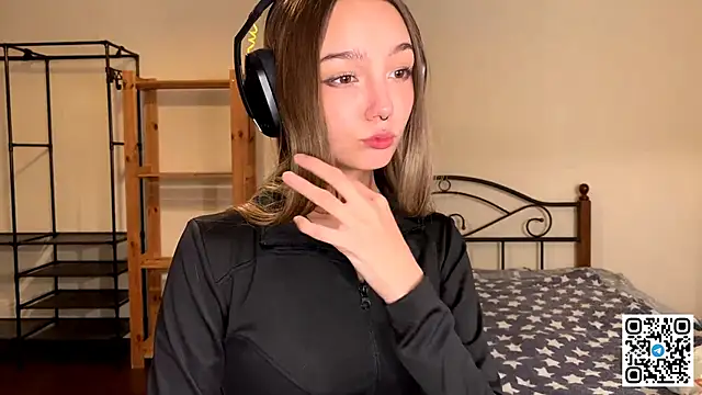 HoaPatton online show from November 21, 11:12 am