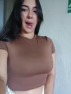 ViolettaWalton1 online show from June 19, 2:31 pm