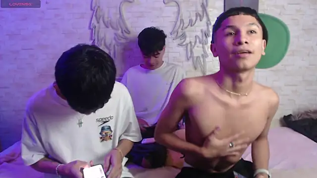 axel milo kairo and noa online show from February 5, 5:05 pm