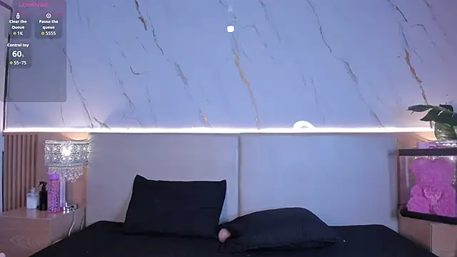 april grey11 online show from March 31, 7:47 pm