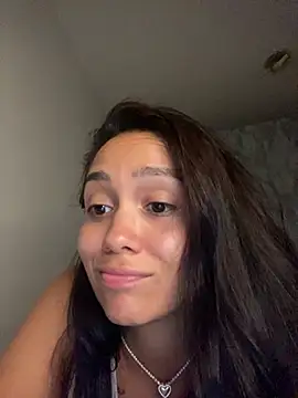 carolsapequinha online show from February 12, 1:07 am