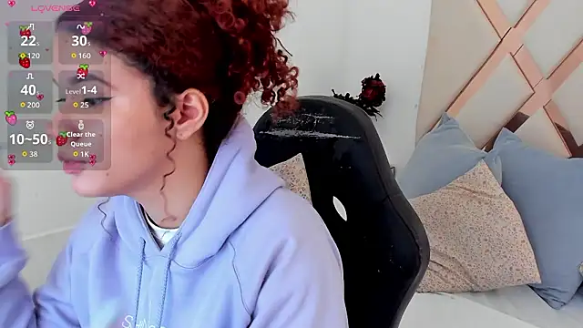 avrilwaynee online show from March 2, 11:50 am