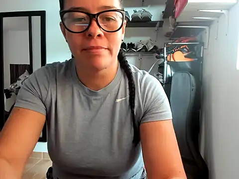 caroline 47 online show from April 13, 8:09 pm