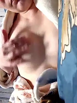 RomiTreats online show from November 24, 6:10 pm