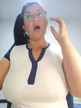 CelesteAlvarez1989 online show from June 14, 7:20 am