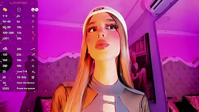 LeslieAmor1 online show from November 26, 6:58 am