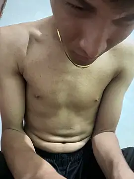 Luigi cumming1 online show from April 12, 7:38 pm