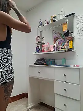 badwolf818 online show from February 6, 2:20 pm