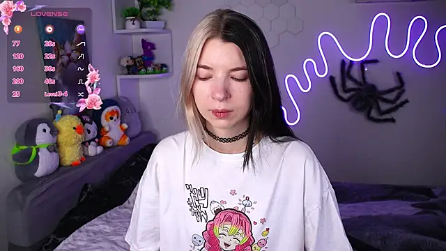 Emmie shy online show from April 13, 7:36 pm