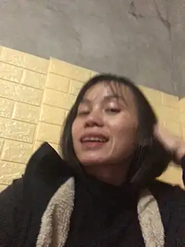 Trangbabylove online show from March 9, 4:10 pm