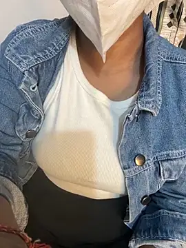 Lilly islive online show from November 18, 4:30 pm