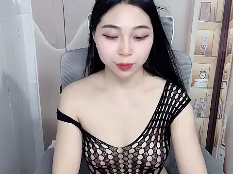 Lousii online show from April 10, 9:04 am