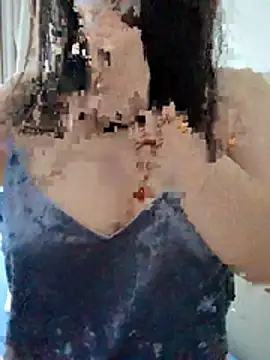 lili-8979 online show from December 3, 6:27 am