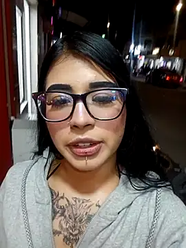 Dannii- online show from November 29, 12:14 am