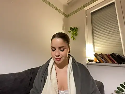 BBoglarka online show from November 26, 3:35 pm