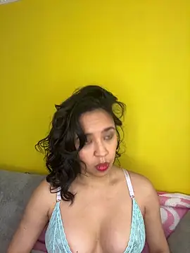 Esmerald 1111 online show from February 24, 12:59 pm