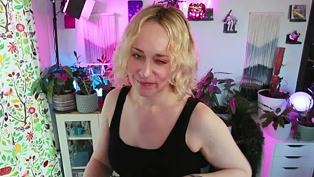 xzoeyryanx online show from March 26, 8:32 pm