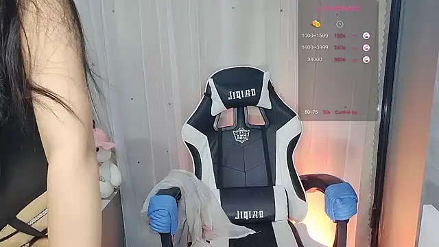 marianawu online show from December 15, 11:32 pm