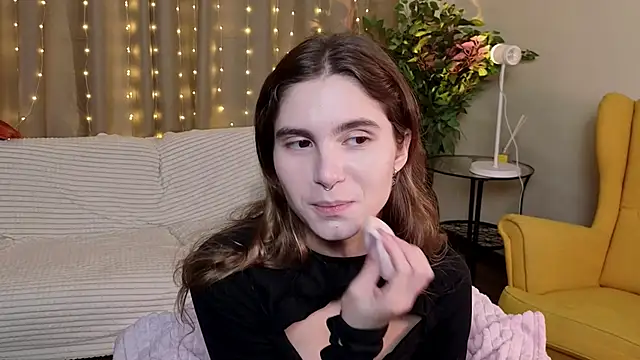 RozanneJordan online show from December 17, 5:17 pm