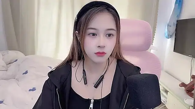 TTtia  online show from December 17, 1:44 am