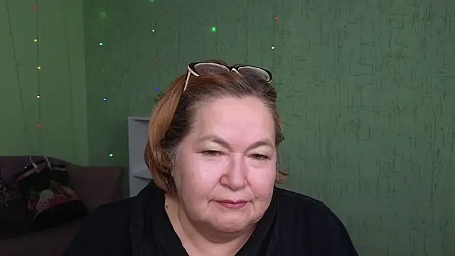 Nola Nektar online show from November 19, 6:02 am